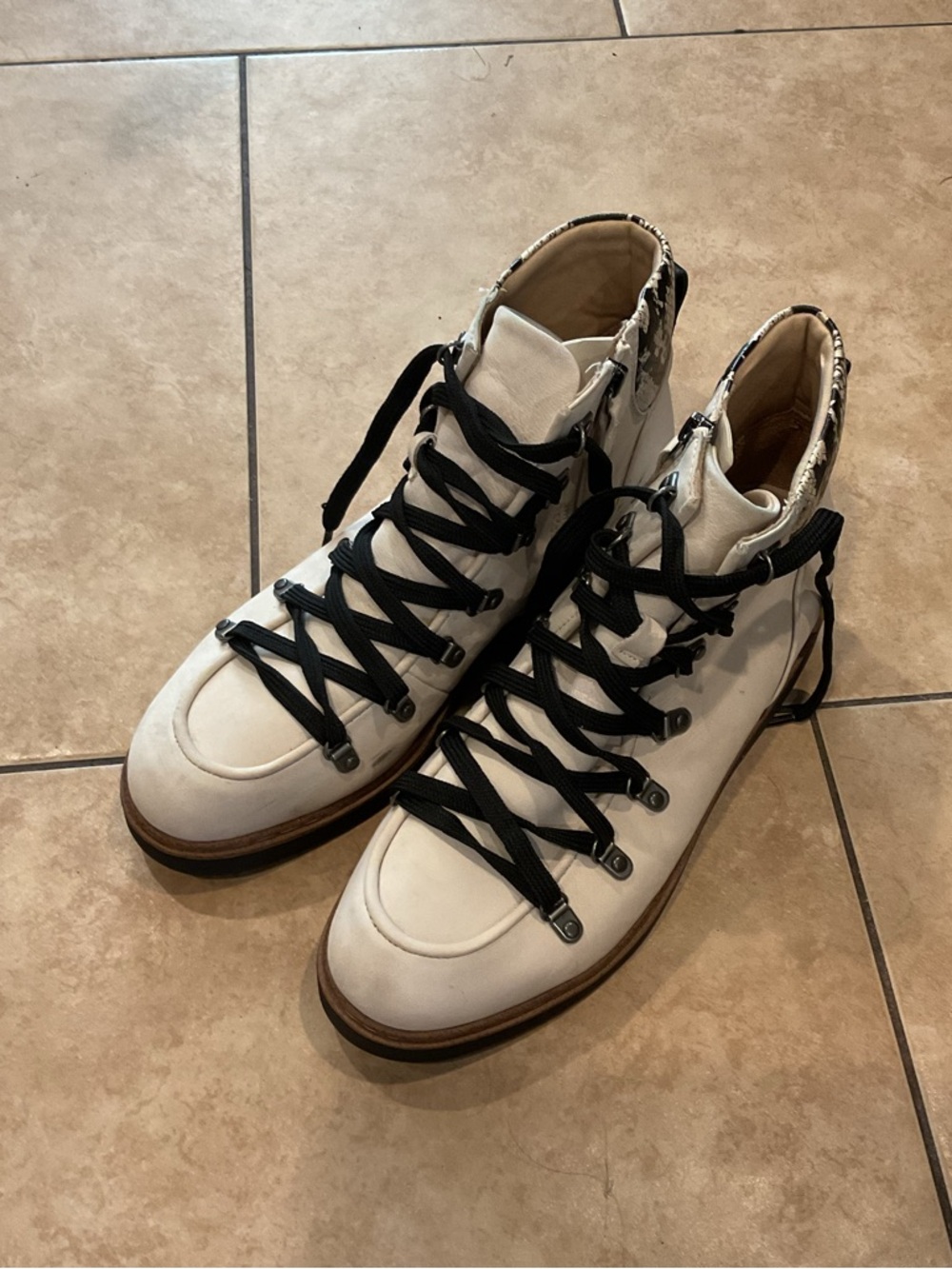 Women’s Cream Suede/Leather Snake Print Lace-Up Boots 8.5